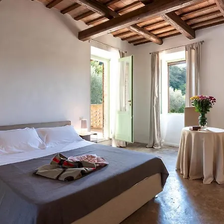 Villa I Lauri 12, Emma *