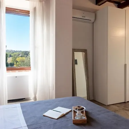 וילה I Lauri 12, Emma Montefiore dellʼAso